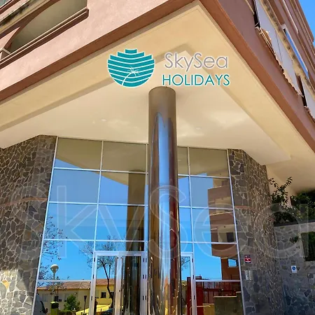 Sky Sea Holidays 푸엔히롤라